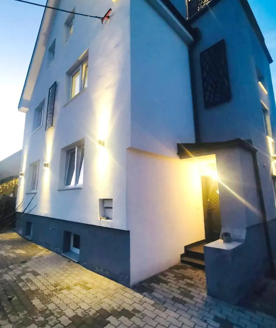 Quad Room In Floridsdorf Area Viena