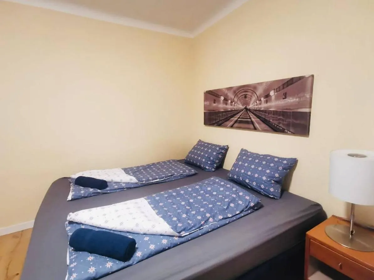 Δωμάτια σε οικογενειακή κατοικία Quad Room In Floridsdorf Area Βιέννη Αυστρία