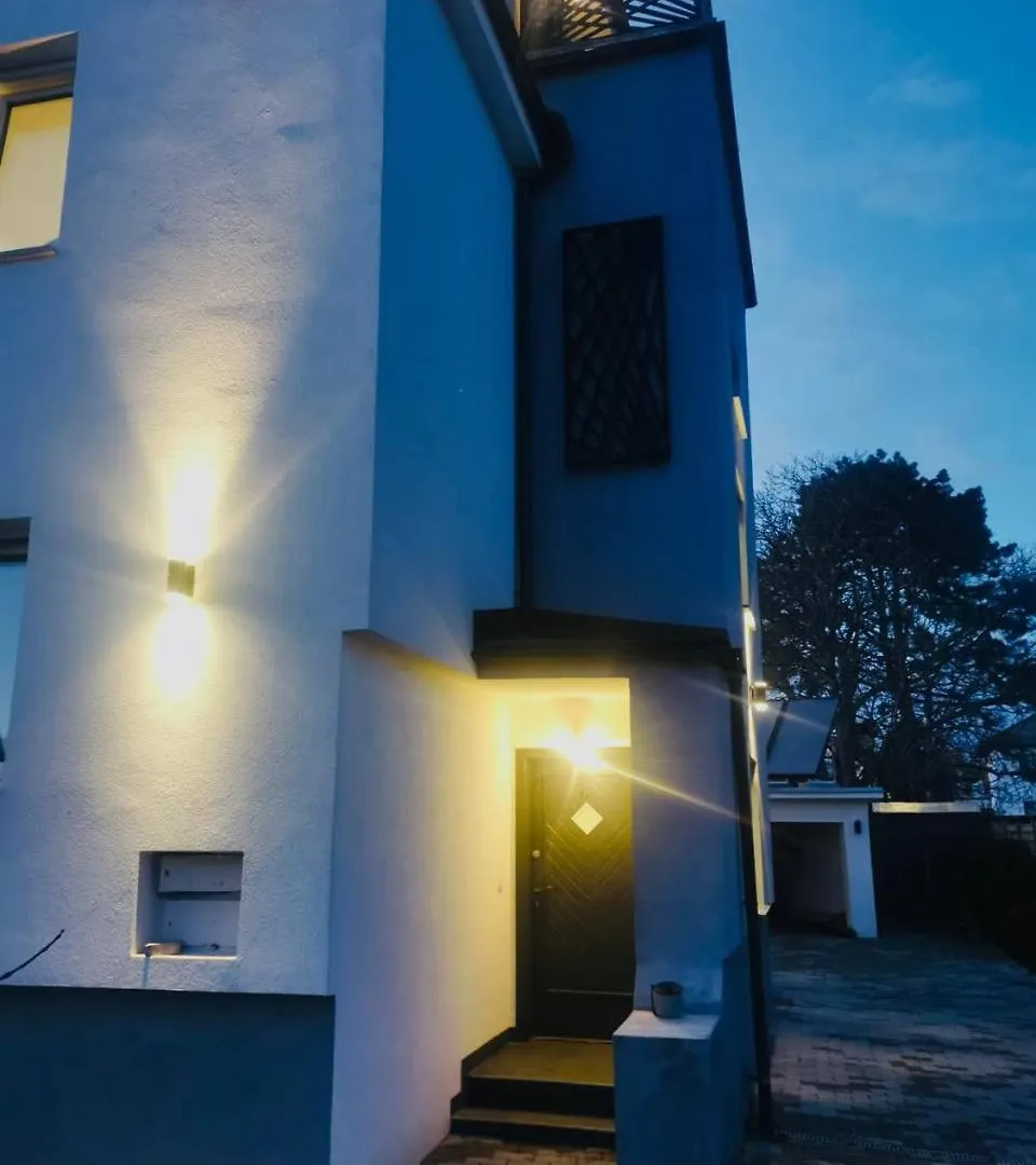 Quad Room In Floridsdorf Area Βιέννη 0*,
